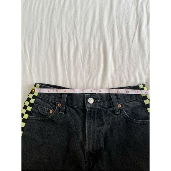 Reworked Levi’s shorts​ - Picture 4 of 5